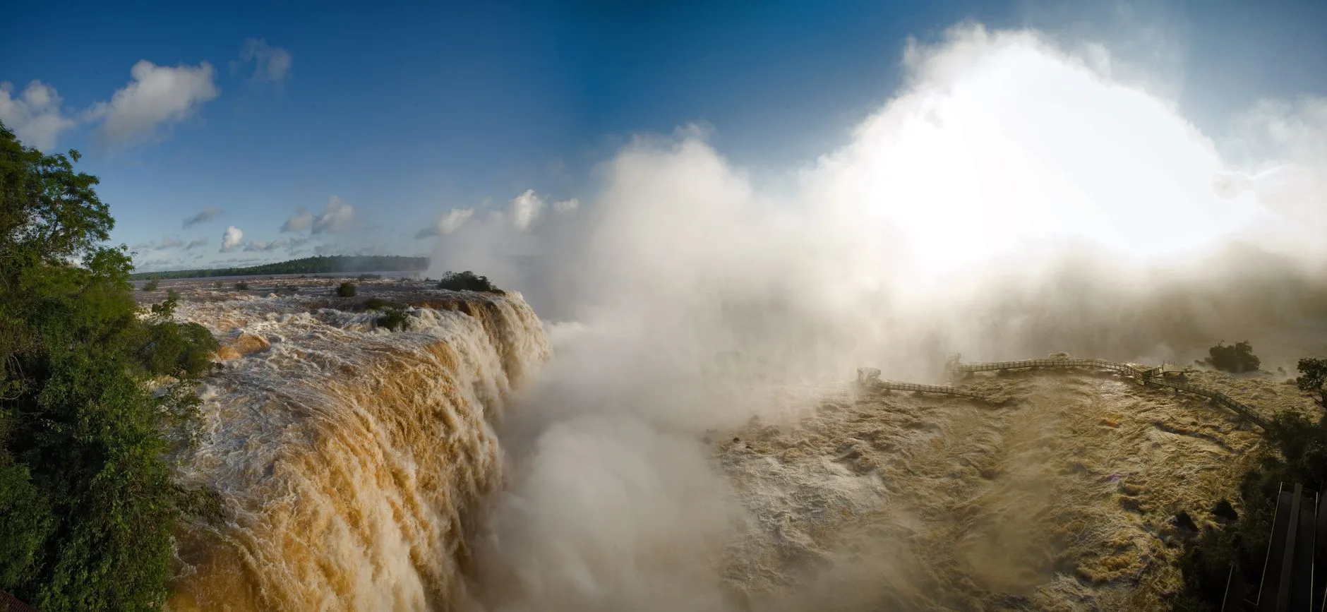 Chutes d'Iguazú : humidité et débit des chutes